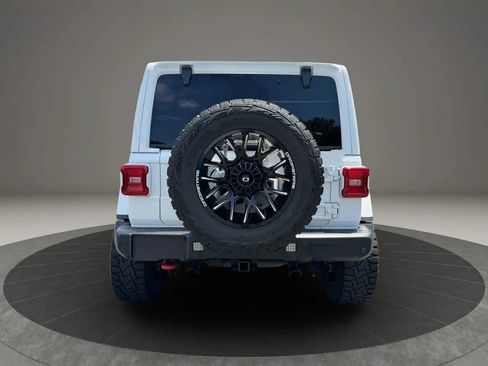 Used 2018 Jeep Wrangler Unlimited Rubicon AWD/4WD image 6
