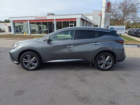 Used 2019 Nissan Murano Platinum image 2