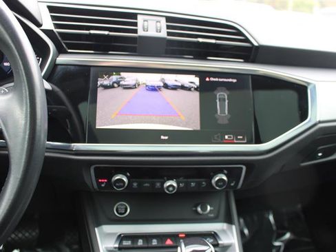 Used 2023 Audi Q3 2.0T Premium image 18