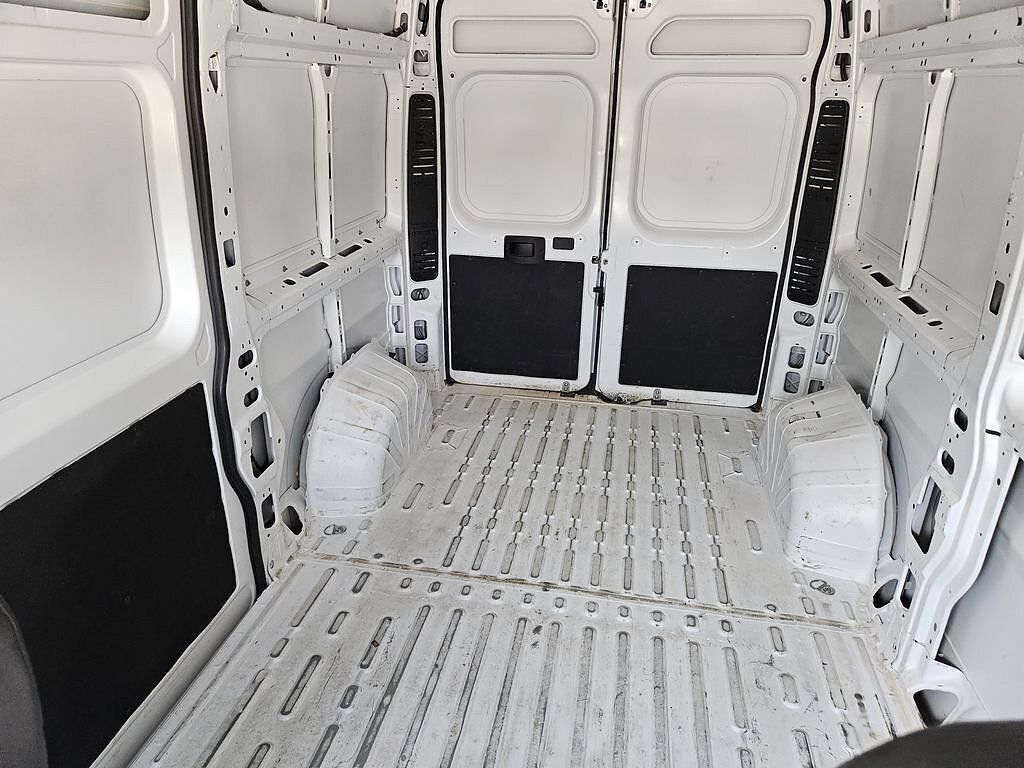 Used 2024 RAM ProMaster 2500 w/ Convenience Group FWD image 20