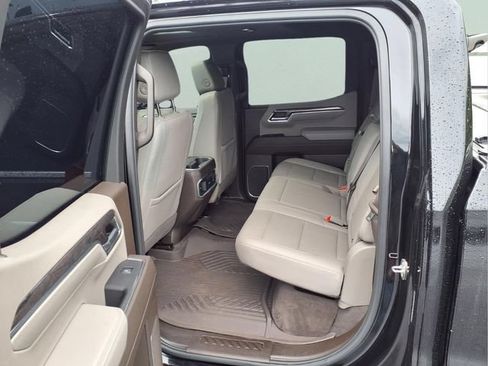 Used 2024 Chevrolet Silverado 1500 LTZ AWD/4WD image 12
