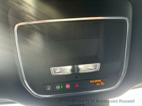 Used 2024 GMC Sierra EV Denali image 18