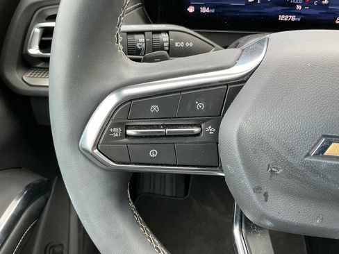 Used 2025 Chevrolet Traverse LT FWD image 10