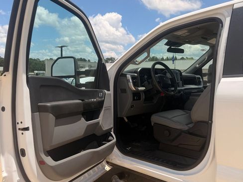 Used 2023 Ford F350 XL w/ XL Chrome Package AWD/4WD image 10