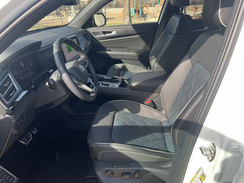 Certified 2025 Volkswagen Atlas Cross Sport SEL Premium R-Line image 16