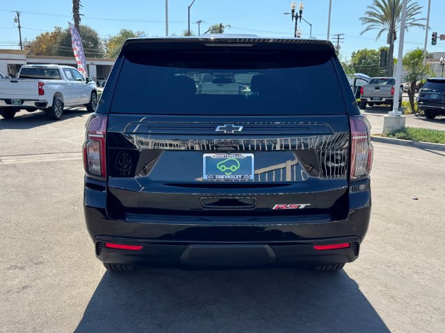 Certified 2023 Chevrolet Suburban RST w/ Luxury Package AWD/4WD image 4