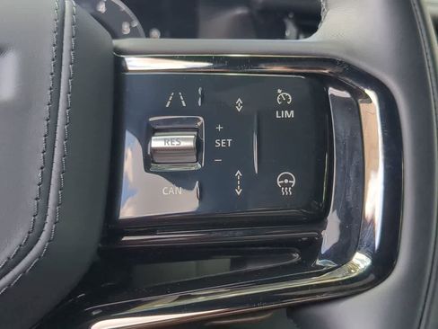 Certified 2026 Land Rover Range Rover Velar Dynamic SE AWD/4WD image 27