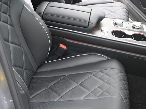 New 2025 Genesis GV80 3.5T Prestige image 13