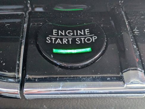 Certified 2023 Lincoln Nautilus Reserve w/ Equipment Group 202A image 31