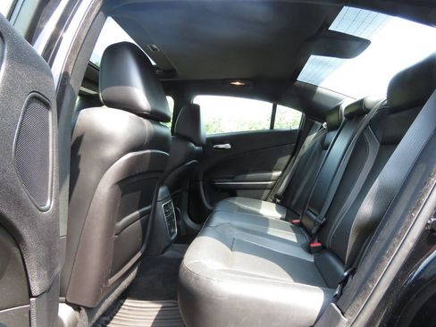 Used 2015 Dodge Charger R/T w/ Premium Group RWD image 19