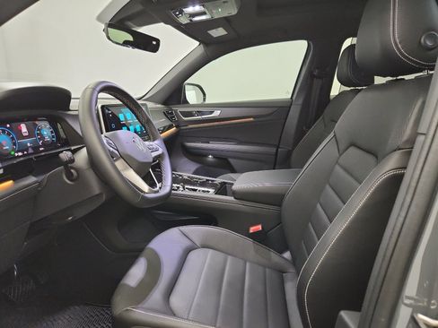 Certified 2025 Volkswagen Atlas Cross Sport SEL image 6