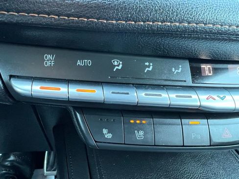 Used 2019 Cadillac XT4 Sport AWD/4WD image 39