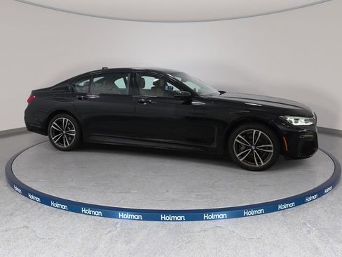 Used 2020 BMW 740i xDrive w/ Luxury Rear Seating Package AWD/4WD image 4