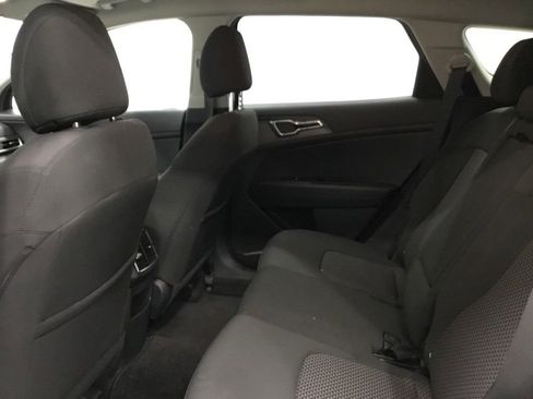 Used 2024 Kia Sportage LX AWD/4WD image 10