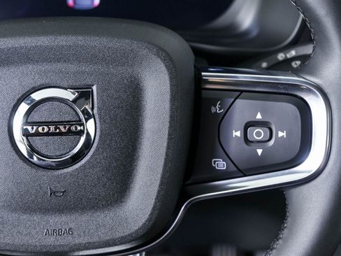 Certified 2023 Volvo C40 P8 Recharge Ultimate w/ Protection Package Premier AWD/4WD image 11