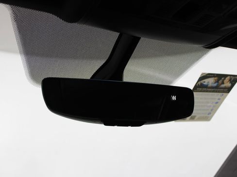 Used 2021 Volkswagen Atlas Cross Sport SE w/ Panoramic Sunroof Package image 30