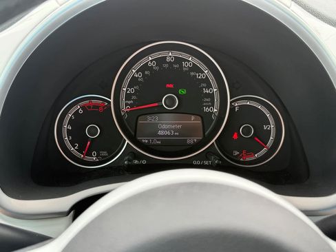 Used 2019 Volkswagen Beetle 2.0T S FWD image 46