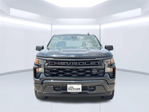 Used 2022 Chevrolet Silverado 1500 Custom w/ LPO, Dark Essentials Package AWD/4WD image 9