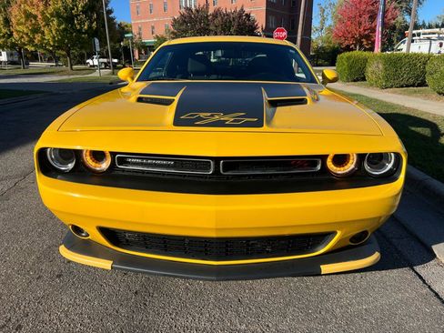 Used 2018 Dodge Challenger R/T Scat Pack w/ Driver Convenience Group image 3
