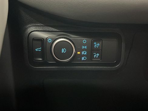 Used 2025 Ford Explorer Active w/ Active Comfort Package AWD/4WD image 35