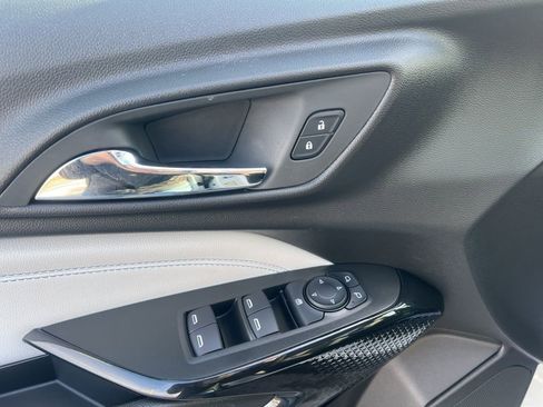 New 2026 Chevrolet Trax LT w/ Sunroof Package image 8