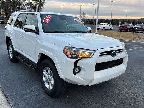 Certified 2024 Toyota 4Runner SR5 Premium image 6