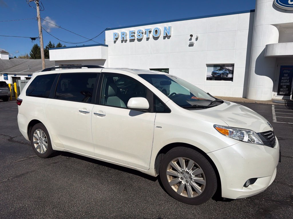 Used 2016 Toyota Sienna XLE w/ XLE Navigation Package AWD/4WD image 2