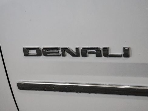 Used 2016 GMC Yukon XL Denali AWD/4WD image 19
