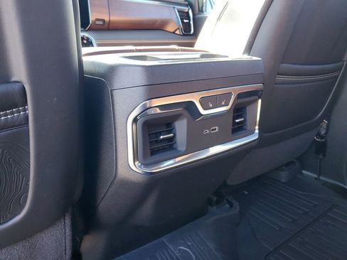 Used 2025 GMC Sierra 1500 Denali Ultimate AWD/4WD image 32
