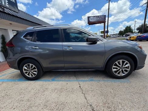 Used 2020 Nissan Rogue SV AWD/4WD image 4