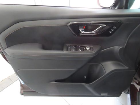 Used 2026 Subaru Forester Touring AWD/4WD image 10