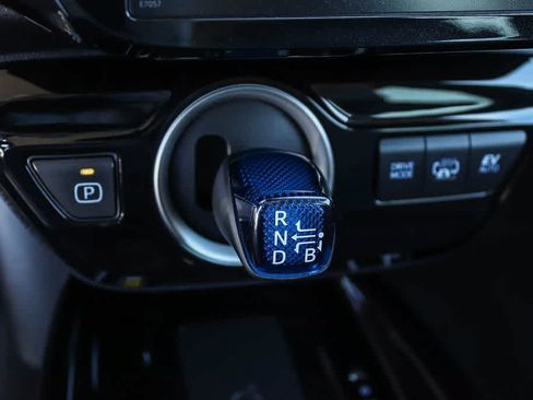 Used 2022 Toyota Prius Prime XLE FWD image 18