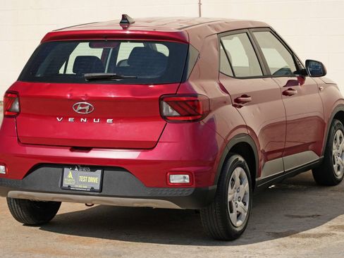 Used 2020 Hyundai Venue SE FWD image 43