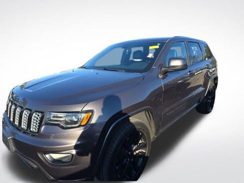 Used 2021 Jeep Grand Cherokee Laredo X image 6