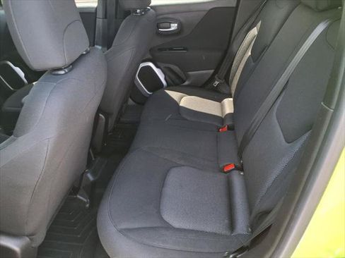 Certified 2019 Jeep Renegade Sport w/ Sport Appearance Group AWD/4WD image 25