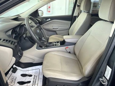 Used 2017 Ford Escape SE FWD image 15