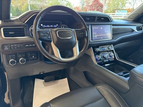 Used 2021 GMC Yukon Denali w/ Denali Ultimate Package image 16