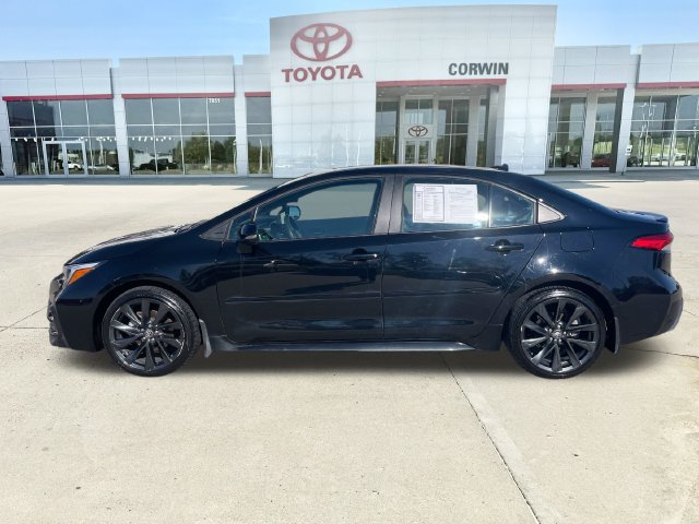Used 2024 Toyota Corolla SE FWD image 2