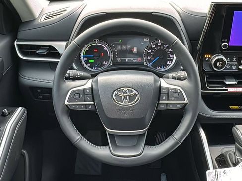 New 2026 Toyota Highlander XLE AWD/4WD image 25