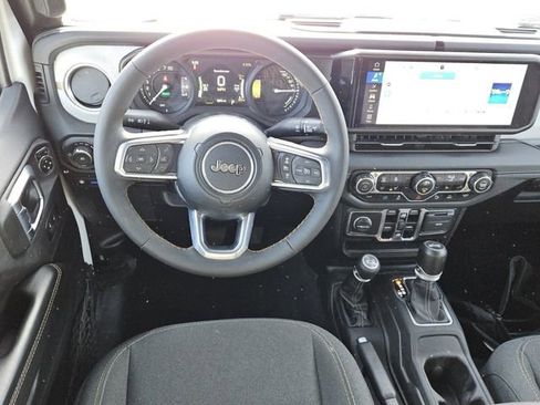 Used 2024 Jeep Wrangler Unlimited Sahara w/ Safety Group image 5