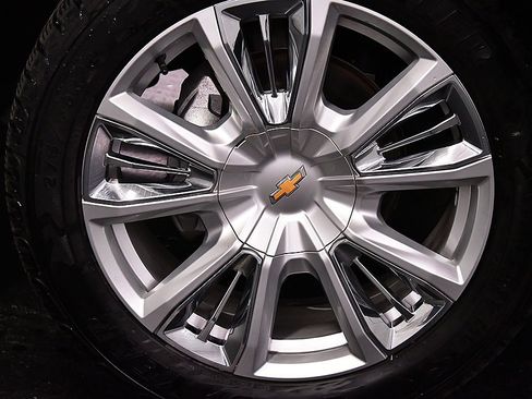 Used 2023 Chevrolet Silverado 1500 High Country w/ High Country Premium Package image 9