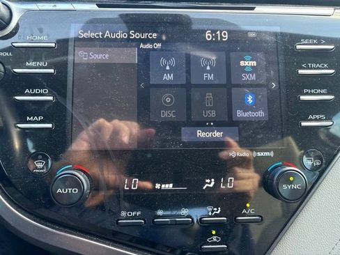 Used 2019 Toyota Camry XSE FWD image 15