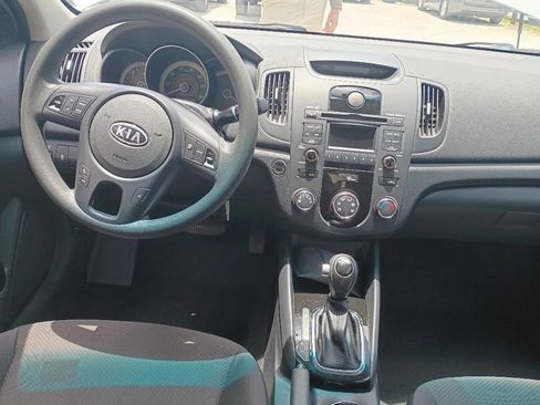 Used 2011 Kia Forte EX FWD image 9