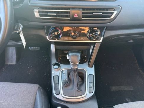Used 2021 Kia Seltos S FWD image 17