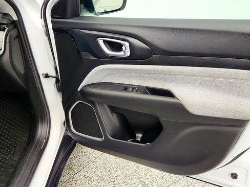 Used 2022 Jeep Compass Latitude image 25