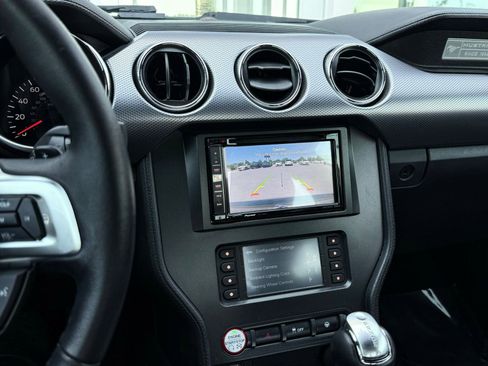 Used 2017 Ford Mustang Coupe RWD image 40