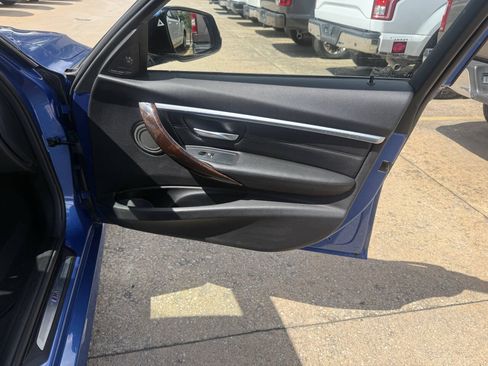 Used 2017 BMW 330e RWD image 11