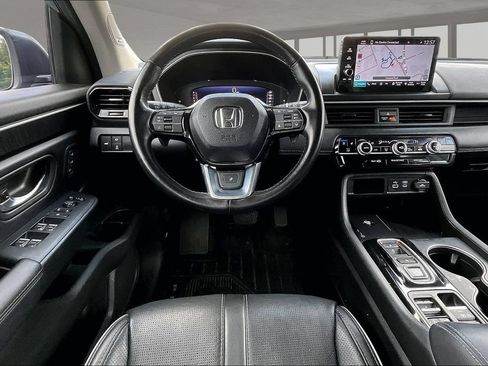 Used 2025 Honda Pilot Elite image 5