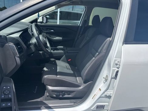 Used 2024 Nissan Rogue SV FWD image 12