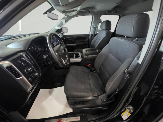Used 2018 Chevrolet Silverado 1500 LT w/ Redline Edition AWD/4WD image 14